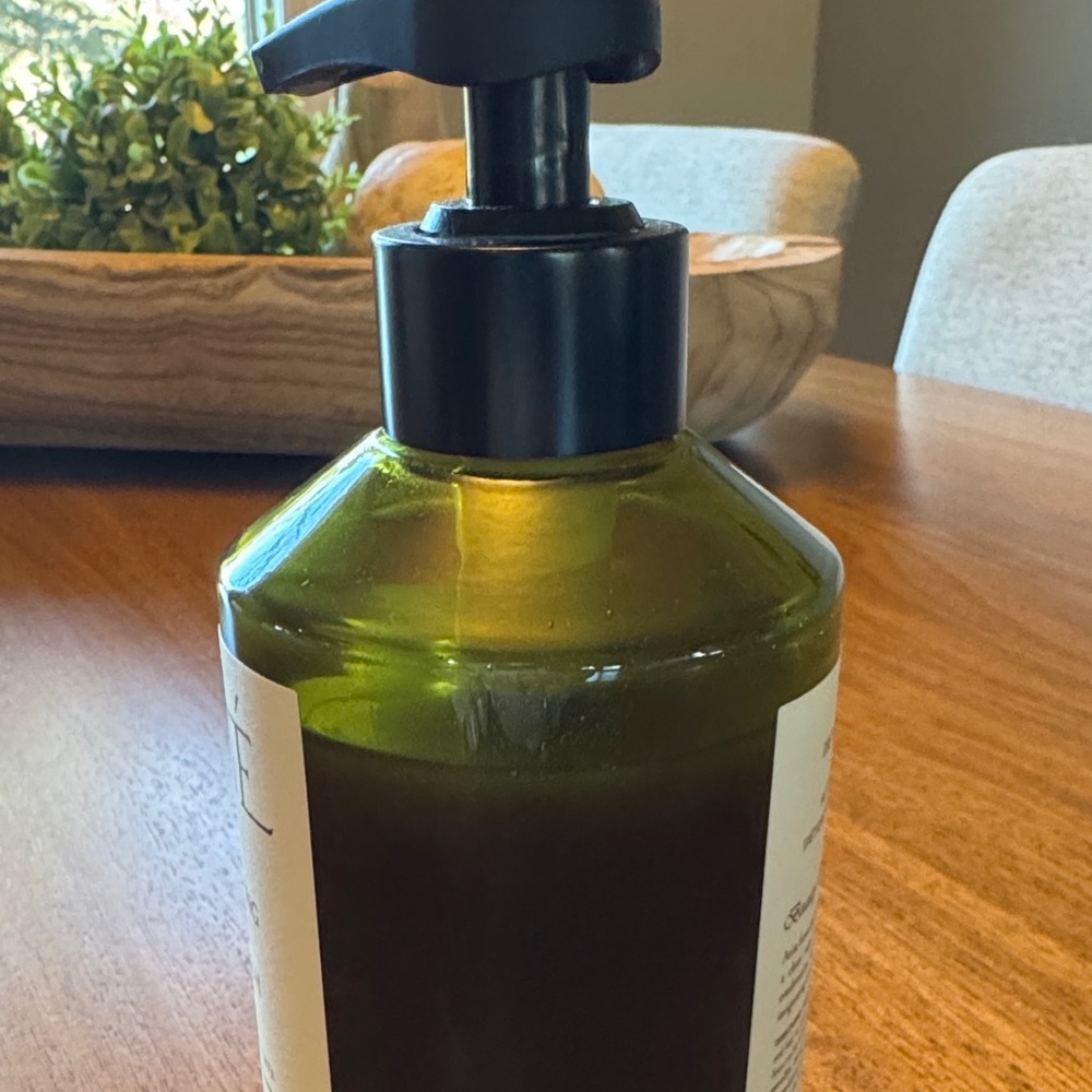 ARETÉ Detoxifying Herbal Hair Wash - Picture 2 of 3